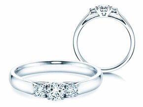 3 stones for Meghan Markle