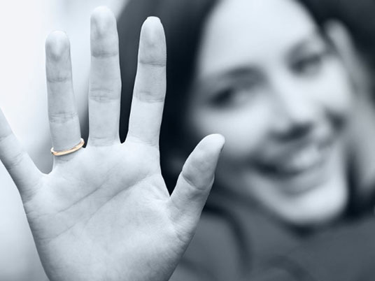 How much should an engagement ring cost? 