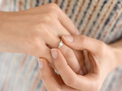 Engagement ring Vivid Diamond in 18K white gold with diamonds 0.43ct G/SI