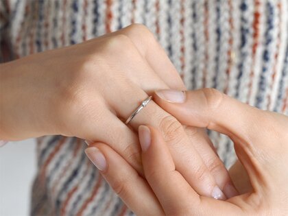 Engagement ring Melody in 14K white gold with diamond 0.05ct H/SI