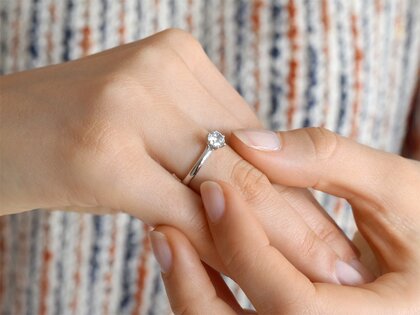 Engagement ring Melody in 18K white gold with diamond 2.50ct G/VS