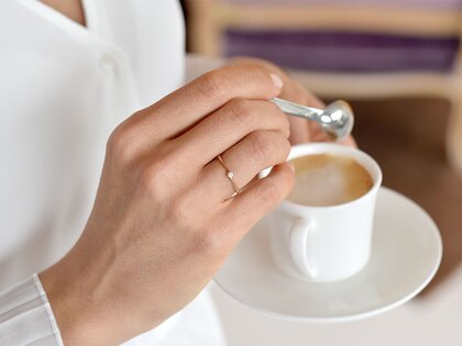 Engagement ring Devotion in 18K rosé gold with lab-grown diamond 0.15ct E/VS