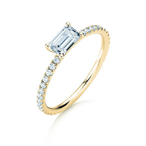 Engagement ring Emerald-Cut in yellow gold
