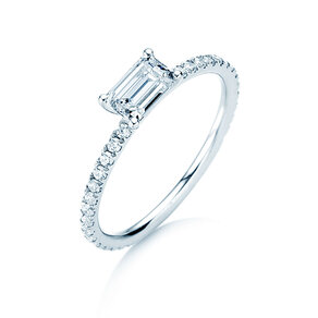 Engagement ring Emerald-Cut