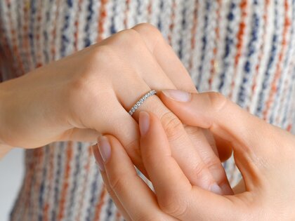 Engagement ring Dusk in 14K white gold with lab-grown diamonds 0.55ct E/VS