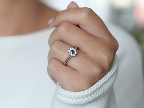 Engagement ring Lovely in 14K white gold with sapphire 0.33ct and diamonds 0.40ct