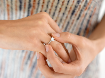 Engagement ring Heaven 6 in 14K white gold with lab-grown diamond 0.50ct E/VS