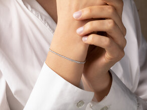 Tennis Bracelet Modern in 18K white gold with 75 natural diamonds 2.02ct G/SI, 17cm