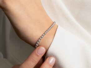 Tennis Bracelet in 18K white gold with 49 diamonds 2.9ct G/SI, 16cm