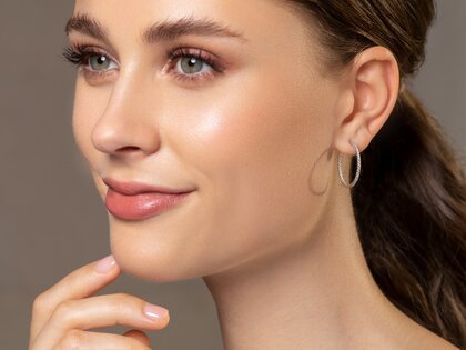 Earrings Diamond Hoops in 14K white gold with diamonds 0.90ct G/SI