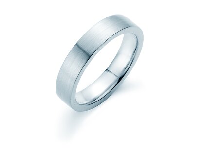 Ring for men Modern 5mm in 18K white gold matt