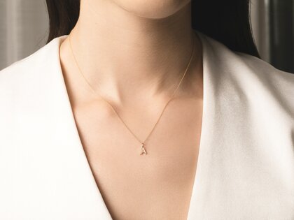 Letter pendant Classic A in 9K yellow gold polished
