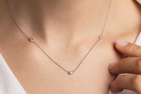 Collier Leon