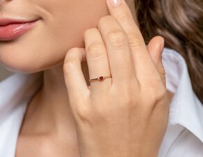 Birthstone ring Vivid Petite July in 9K white gold with ruby 0.11ct and diamonds 0.02ct