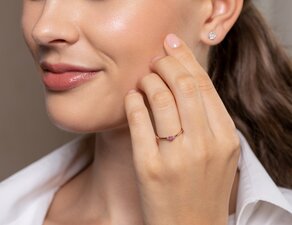 Birthstone ring Vivid Petite October in 14K yellow gold with pink tourmaline 0.09ct and diamonds 0.02ct
