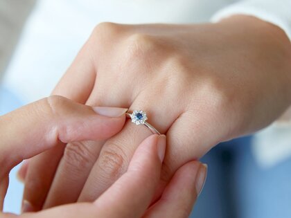 Engagement ring Lovely in 14K white gold with sapphire 0.25ct and diamonds 0.25ct