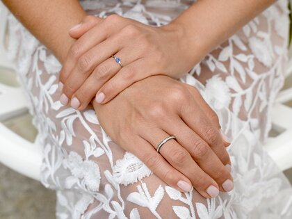 Engagement ring Vivid Petite in platinum