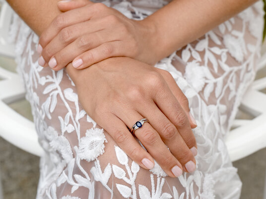 Engagement ring Vivid
