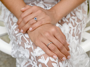 Engagement ring Windsor in 14K white gold with sapphire 0.60ct and diamonds 0.12ct