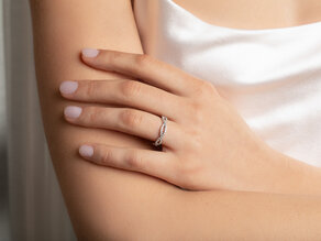 Engagement ring Diamond Curve in 14K white gold with diamond 0.40ct G/SI