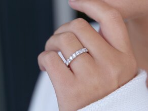 Engagement ring Dusk in 18K white gold with lab-grown diamonds 1.40ct E/VS