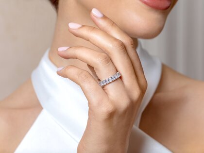 Engagement ring Emerald Cut Eternity in 14K white gold with lab-grown diamonds 4.20ct E/VS