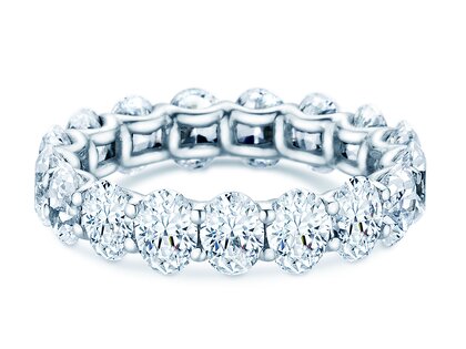 Engagement ring Oval Cut Infinity in 14K white gold with lab-grown diamonds 1.84ct E/VS