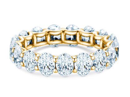 Engagement ring Oval Cut Infinity in 9K yellow gold with lab-grown diamonds 1.84ct E/VS