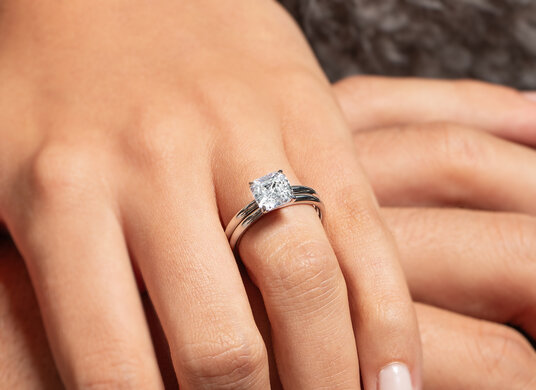 Engagement ring Asscher Cut in 9K white gold with lab-grown diamond 1.50ct