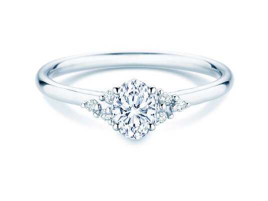 Engagement ring Blossom Oval