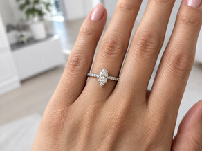 Engagement ring Classic 4 Marquise Pavé in platinum