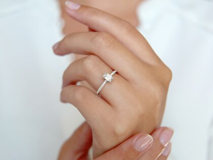 Engagement ring Elaine in 14K white gold with diamonds 0.86ct G/VS