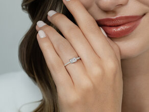 Engagement ring Emerald-Cut in 14K white gold with diamonds 0.46ct G/VS