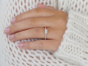 Engagement ring Emerald-Cut