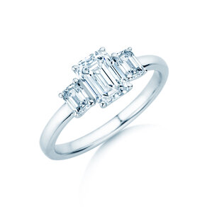Engagement ring Emerald Eden in 9K white gold with lab-grown diamonds 0.46ct E/VS