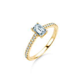 Engagement ring Emerald Pavé in yellow gold