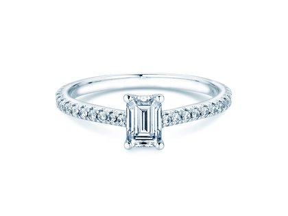 Engagement ring Emerald Pavé in platinum