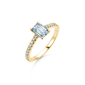 Engagement ring Emerald Pavé in 9K yellow gold with lab-grown diamonds 1.82ct E/VS