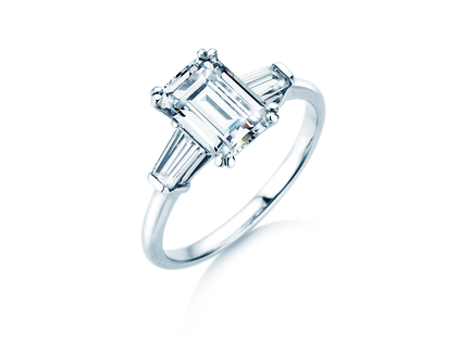 Engagement ring Emerald Tapered Baguette Lab-grown diamond