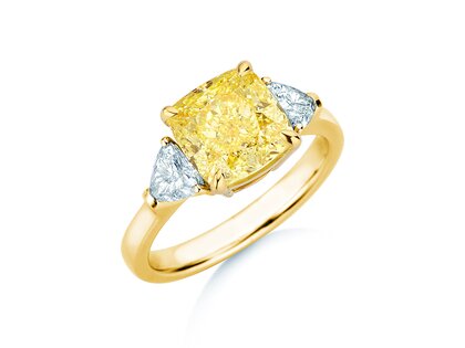 Engagement ring Fancy Yellow Trillion Radiance in 14K yellow gold with diamonds 4.20ct G/SI