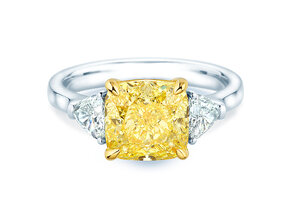 Engagement ring Fancy Yellow Trillion Radiance in 9K white gold with diamonds 4.20ct G/SI