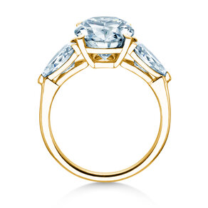 Engagement ring Oval Pear Cut in 9K yellow gold with lab-grown diamonds 0.49ct E/VS