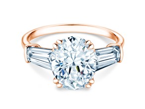 Engagement ring Oval Tapered Baguette in 9K rosé gold with lab-grown diamonds 0.70ct E/VS