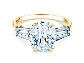 Engagement ring Oval Tapered Baguette in 9K yellow gold with lab-grown diamonds 0.41ct E/VS