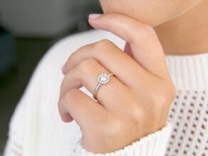 Engagement ring Flower
