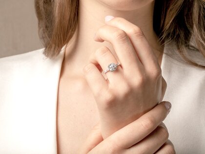 Engagement ring Pure Life in 9K yellow gold with lab-grown diamonds 0.61ct E/VS