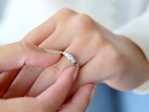 Engagement ring 3 Stones in 18K white gold with diamonds 0.75ct G/SI