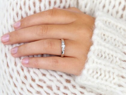 Engagement ring 3 Stones in 18K white gold with diamonds 0.75ct G/SI
