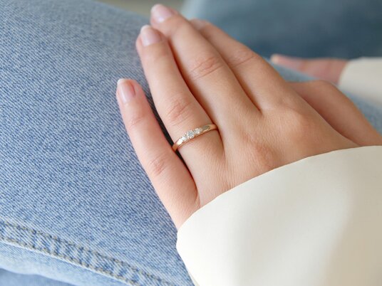 Engagement ring 3 Stones in rose gold