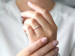 Engagement ring 5 Diamonds in platinum